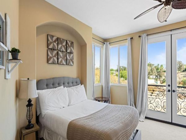 Luxurious Mediterranean-Style Home in Temecula - Perfect for Entertaining