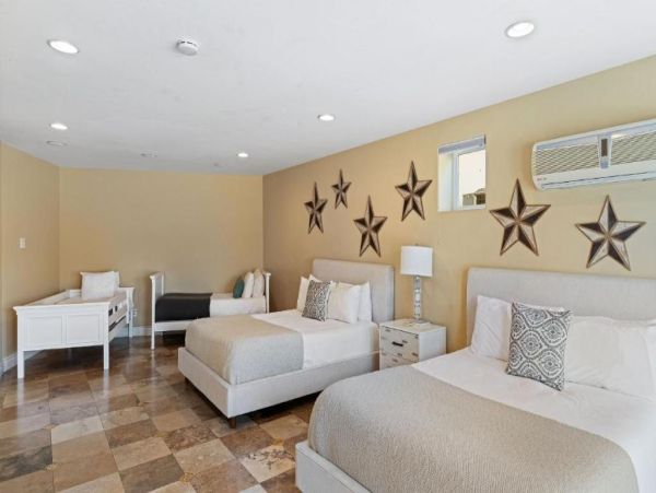 Luxurious Mediterranean-Style Home in Temecula - Perfect for Entertaining