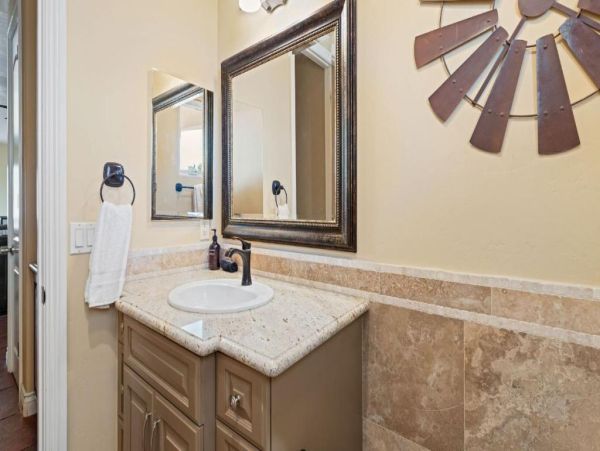 Luxurious Mediterranean-Style Home in Temecula - Perfect for Entertaining