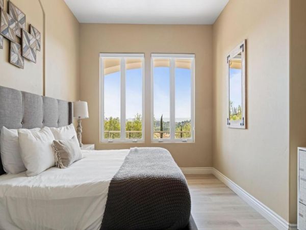 Luxurious Mediterranean-Style Home in Temecula - Perfect for Entertaining