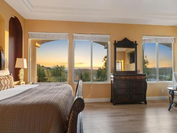 Luxurious Mediterranean-Style Home in Temecula - Perfect for Entertaining