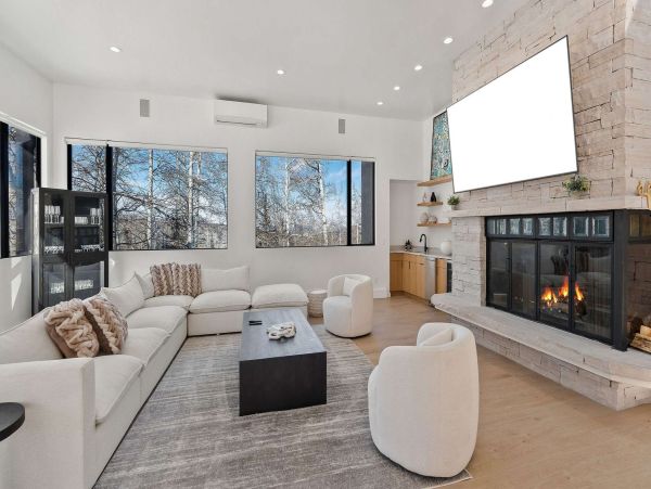 Snowmass Vacation Rentals - Luxury 5-Bedroom Mountain Home