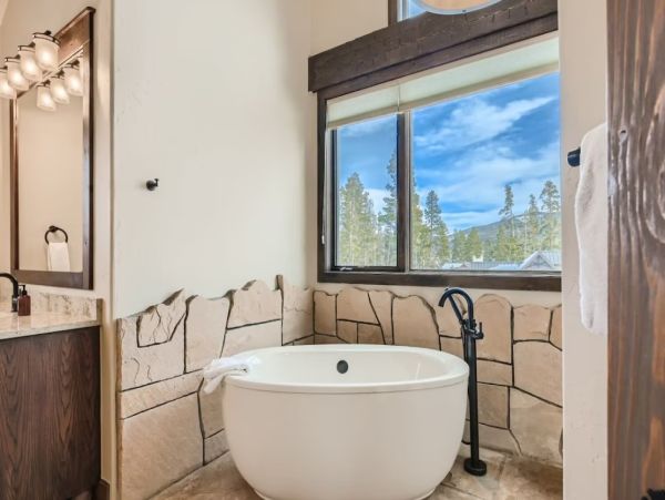 Breckenridge Luxury Vacation Rental - Ski-In Ski-Out Chalet on Peak 8