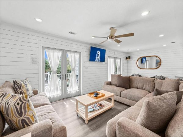 Luxury Tropical Villa in Frangista Beach - Your Perfect Getaway