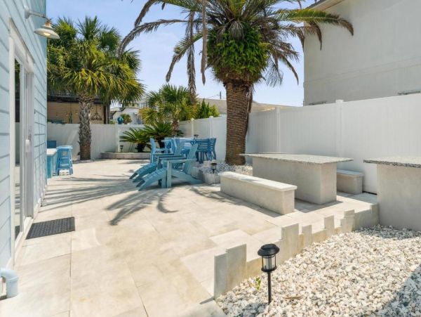 Luxury Tropical Villa in Frangista Beach - Your Perfect Getaway