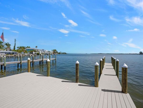 Bradenton Beach Bayfront Vacation Rental - Luxury Home