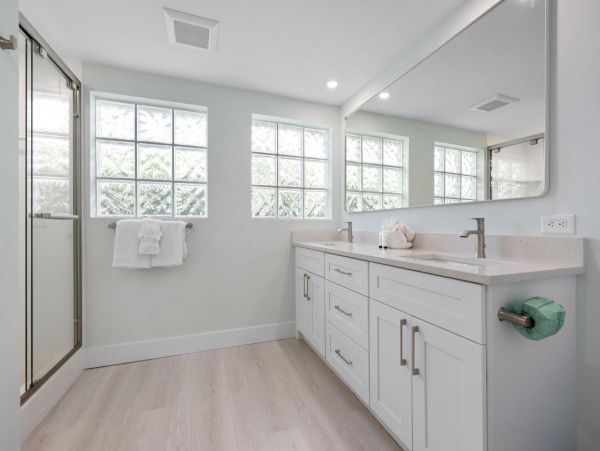 Bradenton Beach Bayfront Vacation Rental - Luxury Home