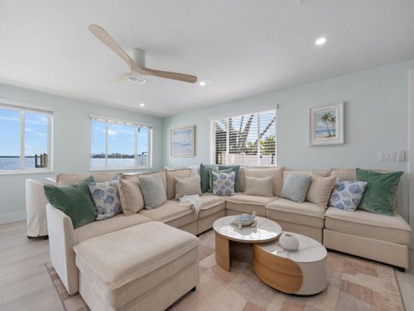 Bradenton Beach Bayfront Vacation Rental - Luxury Home