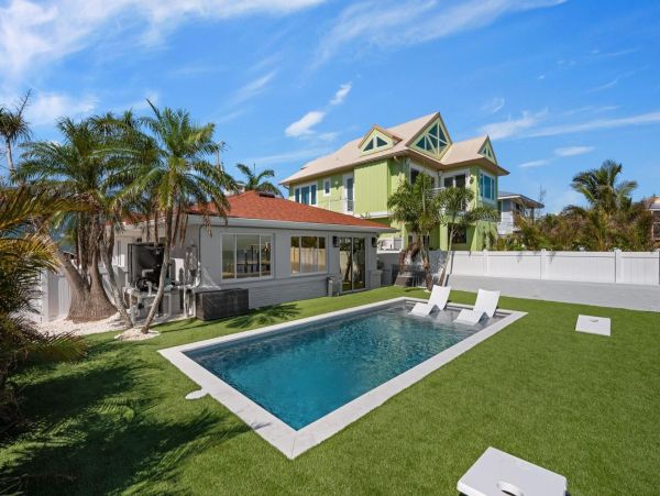 Bradenton Beach Bayfront Vacation Rental - Luxury Home
