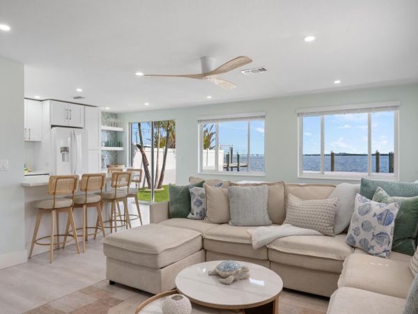 Bradenton Beach Bayfront Vacation Rental - Luxury Home