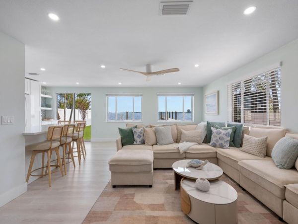 Bradenton Beach Bayfront Vacation Rental - Luxury Home