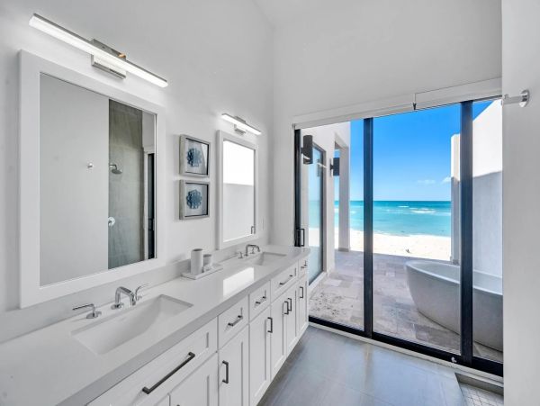 Luxurious Beach Villa in Bimini Bay - Your Ultimate Coastal Retreat