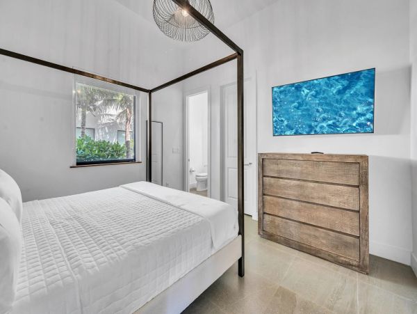 Luxurious Beach Villa in Bimini Bay - Your Ultimate Coastal Retreat