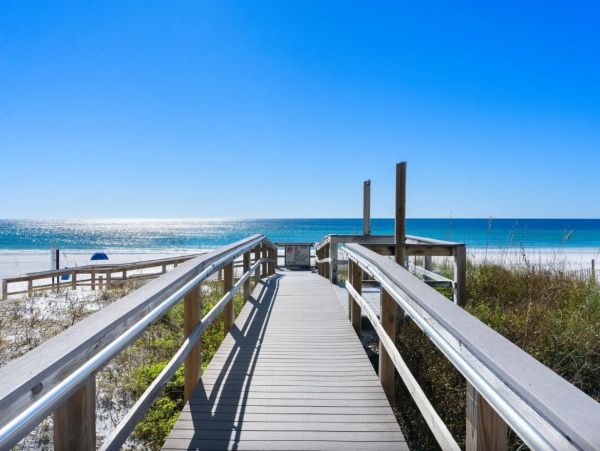 Okaloosa Island Beachfront Condo - Emerald Coast Vacation Rental