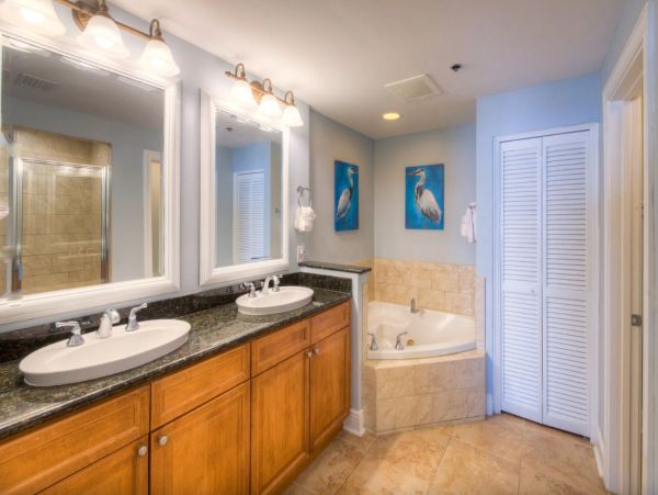 Okaloosa Island Beachfront Condo - Emerald Coast Vacation Rental