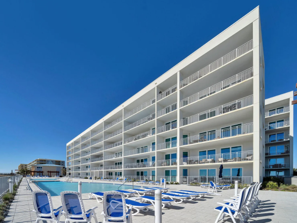 Luxurious Gulf Front Condo on Okaloosa Island - Your Beach Retreat