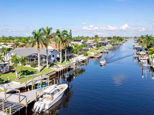 Exquisite Vacation Home in Cape Coral with Boat Access