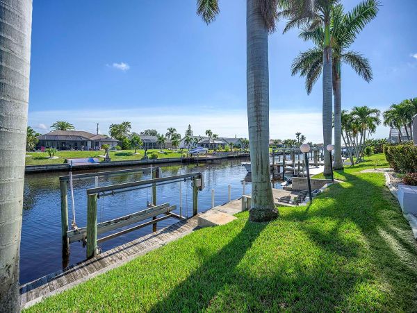 Exquisite Vacation Home in Cape Coral with Boat Access