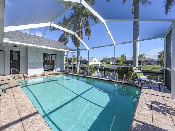 Exquisite Vacation Home in Cape Coral with Boat Access
