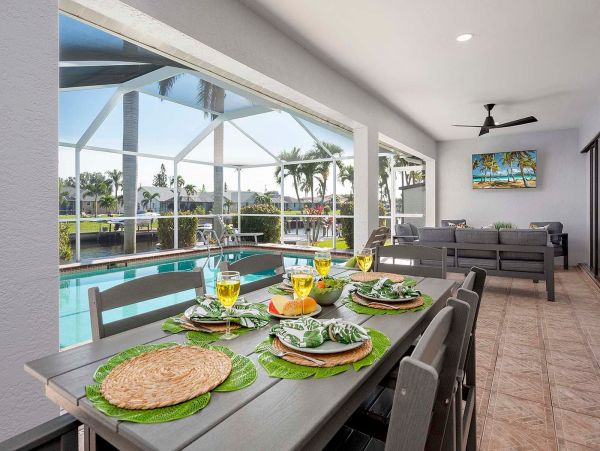 Exquisite Vacation Home in Cape Coral with Boat Access