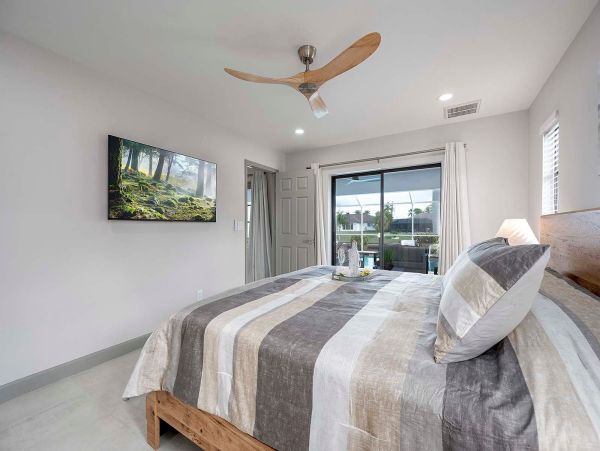 Exquisite Vacation Home in Cape Coral with Boat Access