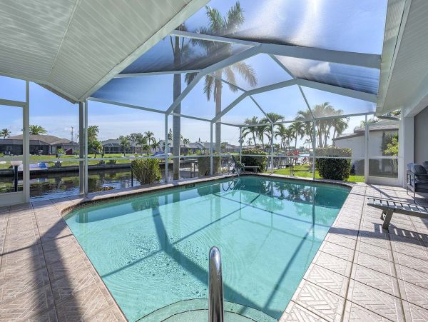 Exquisite Vacation Home in Cape Coral with Boat Access