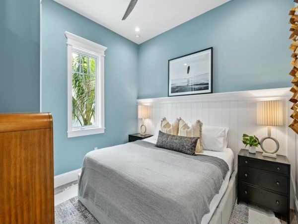 Beachfront Anna Maria Island Luxury Vacation Rental - Bradenton Beach Eight Bedroom Pool Home