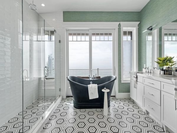Beachfront Anna Maria Island Luxury Vacation Rental - Bradenton Beach Eight Bedroom Pool Home