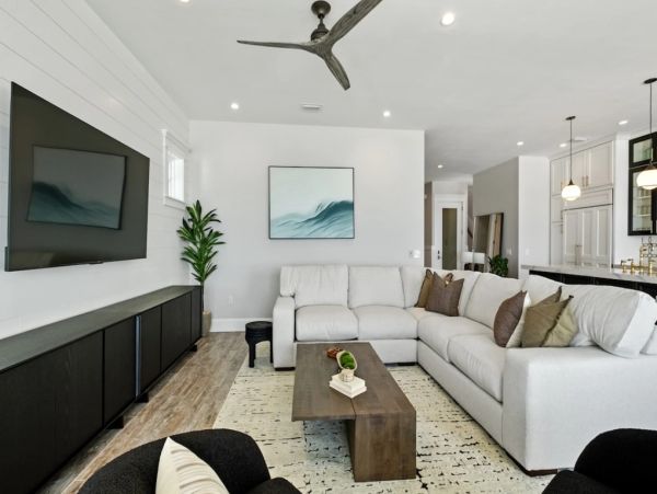 Beachfront Anna Maria Island Luxury Vacation Rental - Bradenton Beach Eight Bedroom Pool Home