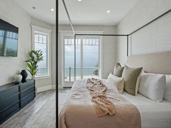 Beachfront Anna Maria Island Luxury Vacation Rental - Bradenton Beach Eight Bedroom Pool Home