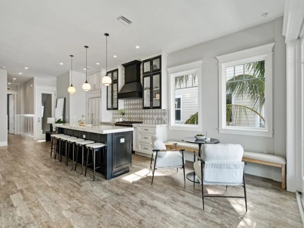 Beachfront Anna Maria Island Luxury Vacation Rental - Bradenton Beach Eight Bedroom Pool Home