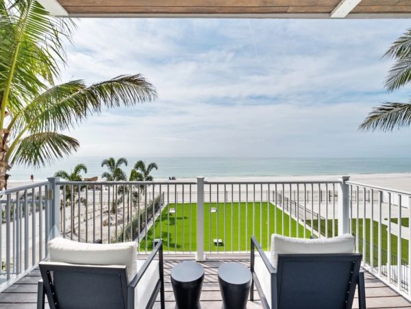Beachfront Anna Maria Island Luxury Vacation Rental - Bradenton Beach Eight Bedroom Pool Home