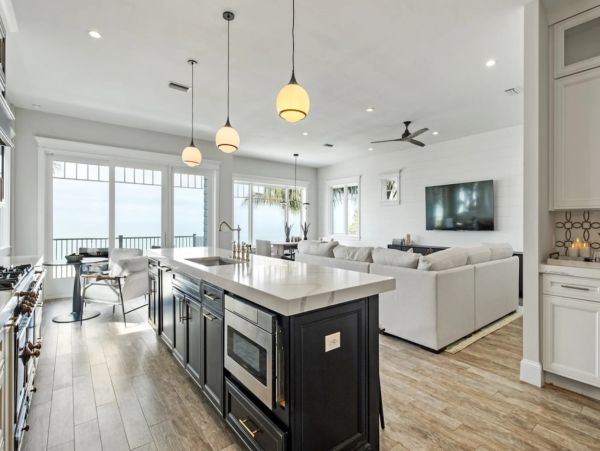 Beachfront Anna Maria Island Luxury Vacation Rental - Bradenton Beach Eight Bedroom Pool Home