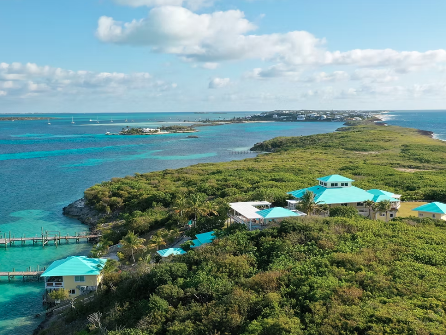 Luxurious Island Retreat with Breathtaking Views in Hope Town