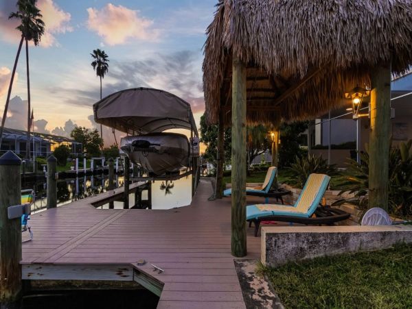 Cape Coral Vacation Rental - Luxury Florida Gulf Access Home