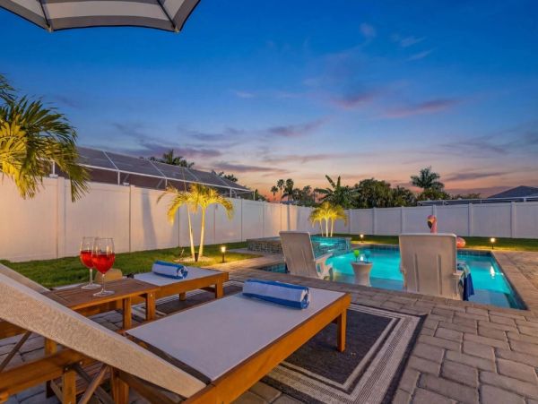 Cape Coral Vacation Rental - Luxury Florida Gulf Access Home