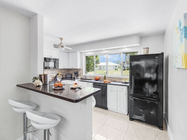Cape Coral Vacation Rental - Luxury Florida Gulf Access Home