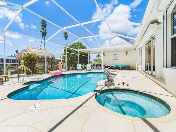 Cape Coral Vacation Rental - Luxury Florida Gulf Access Home