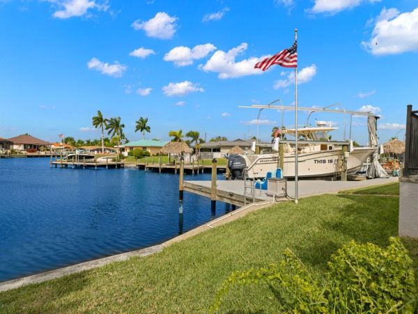 Cape Coral Vacation Rental - Florida Gulf Coast Waterfront Home