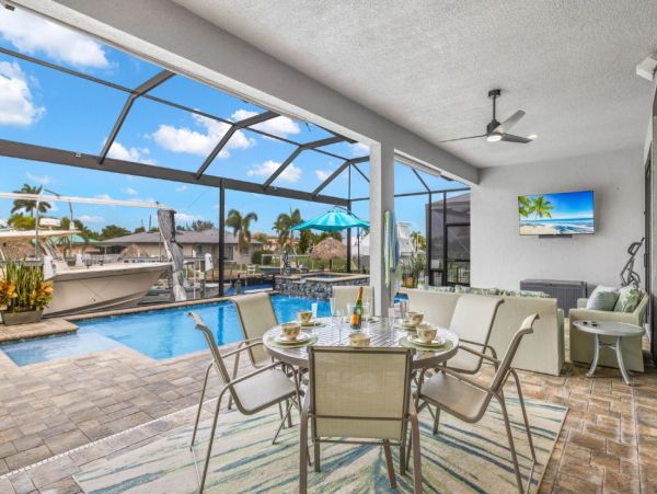 Cape Coral Vacation Rental - Florida Gulf Coast Waterfront Home