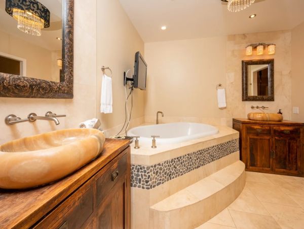Kapalua Vacation Rentals - Luxury Maui Accommodations for Groups