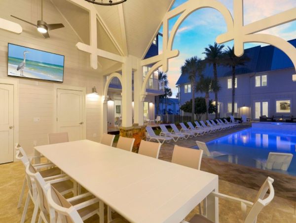 Miramar Beach 15 Bedroom Vacation Estate - Luxury Destin Estate Rental Main House & Guest House