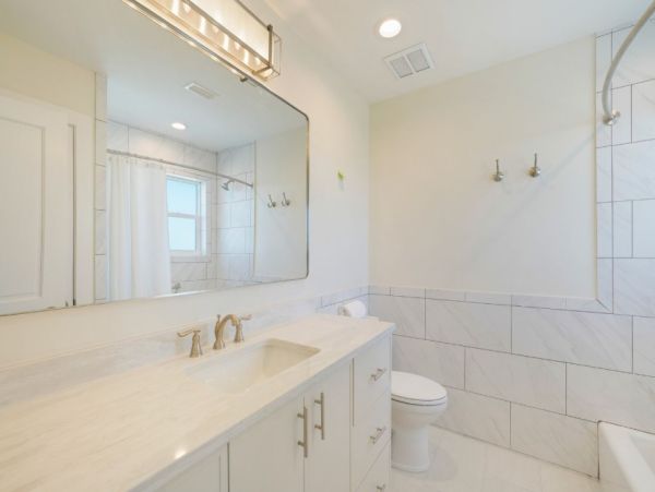 Miramar Beach 15 Bedroom Vacation Estate - Luxury Destin Estate Rental Main House & Guest House