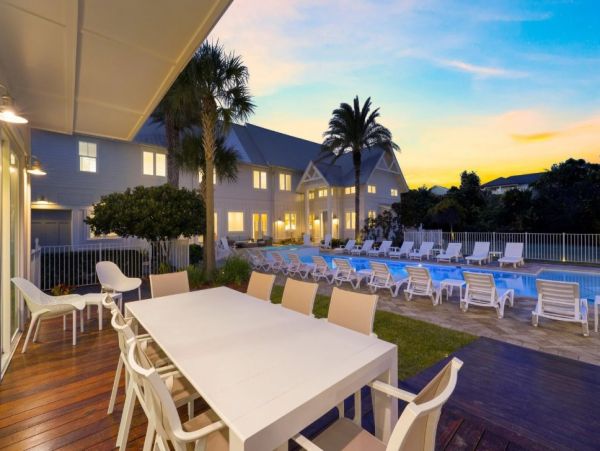 Miramar Beach 15 Bedroom Vacation Estate - Luxury Destin Estate Rental Main House & Guest House