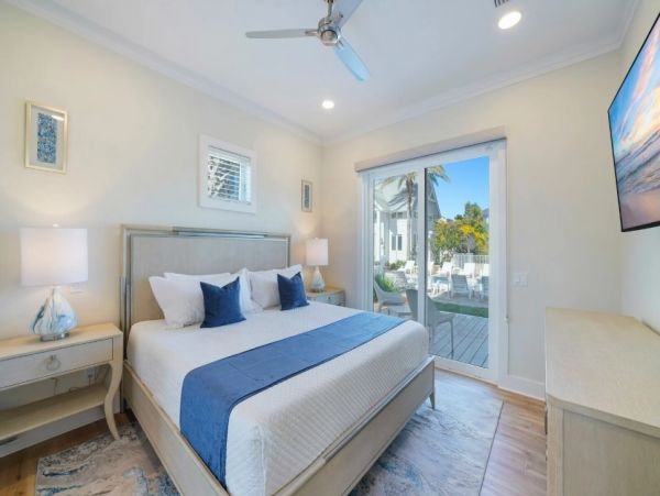 Miramar Beach 15 Bedroom Vacation Estate - Luxury Destin Estate Rental Main House & Guest House