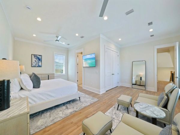 Miramar Beach 15 Bedroom Vacation Estate - Luxury Destin Estate Rental Main House & Guest House