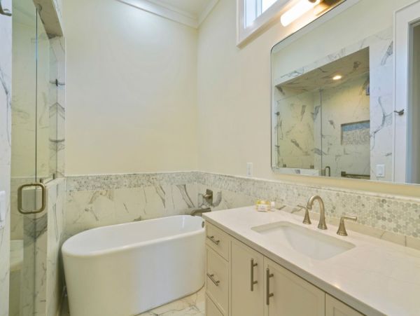 Miramar Beach 15 Bedroom Vacation Estate - Luxury Destin Estate Rental Main House & Guest House