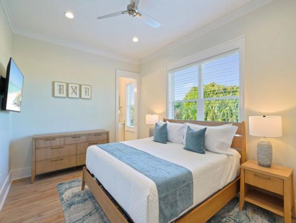 Miramar Beach 15 Bedroom Vacation Estate - Luxury Destin Estate Rental Main House & Guest House