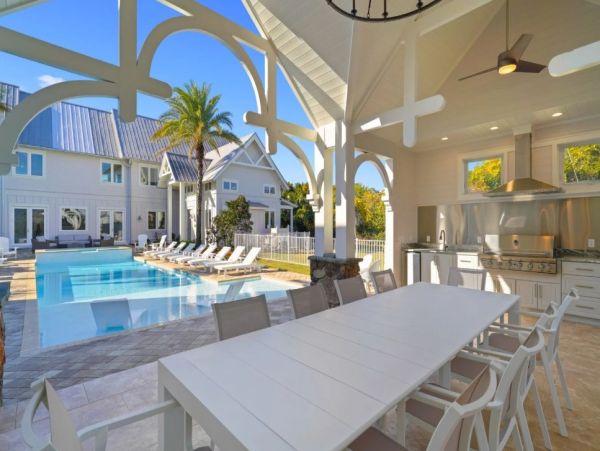 Miramar Beach 15 Bedroom Vacation Estate - Luxury Destin Estate Rental Main House & Guest House