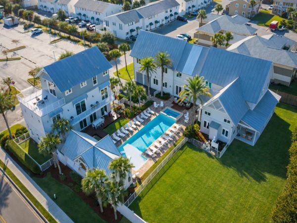 Miramar Beach 15 Bedroom Vacation Estate - Luxury Destin Estate Rental Main House & Guest House